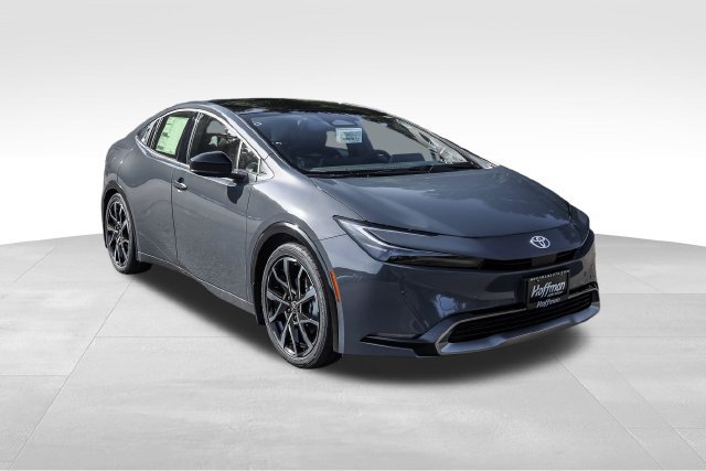 New 2026 Toyota Prius Plug-In Hybrid FWD image 2
