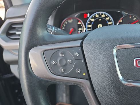 Used 2023 GMC Acadia AT4 w/ Technology Package image 19