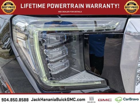 Used 2022 GMC Yukon Denali AWD/4WD image 9