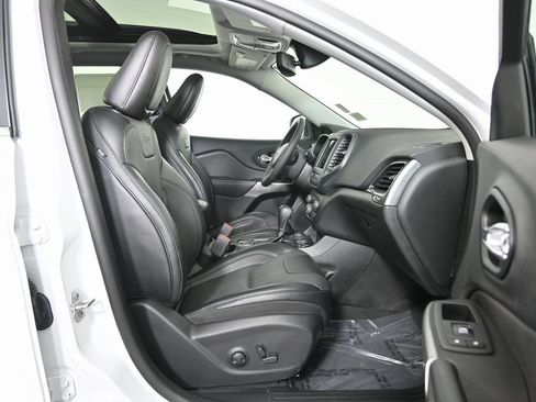 Used 2022 Jeep Cherokee Latitude Lux w/ Sun & Sound Group image 13