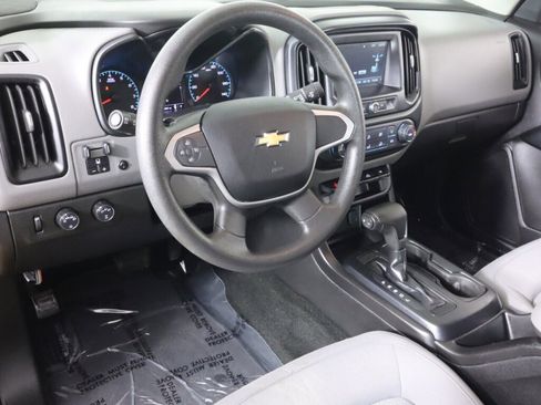 Used 2018 Chevrolet Colorado W/T w/ WT Convenience Package image 9