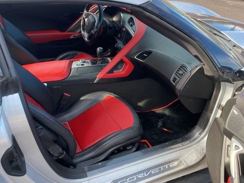 Used 2018 Chevrolet Corvette Stingray Coupe image 21