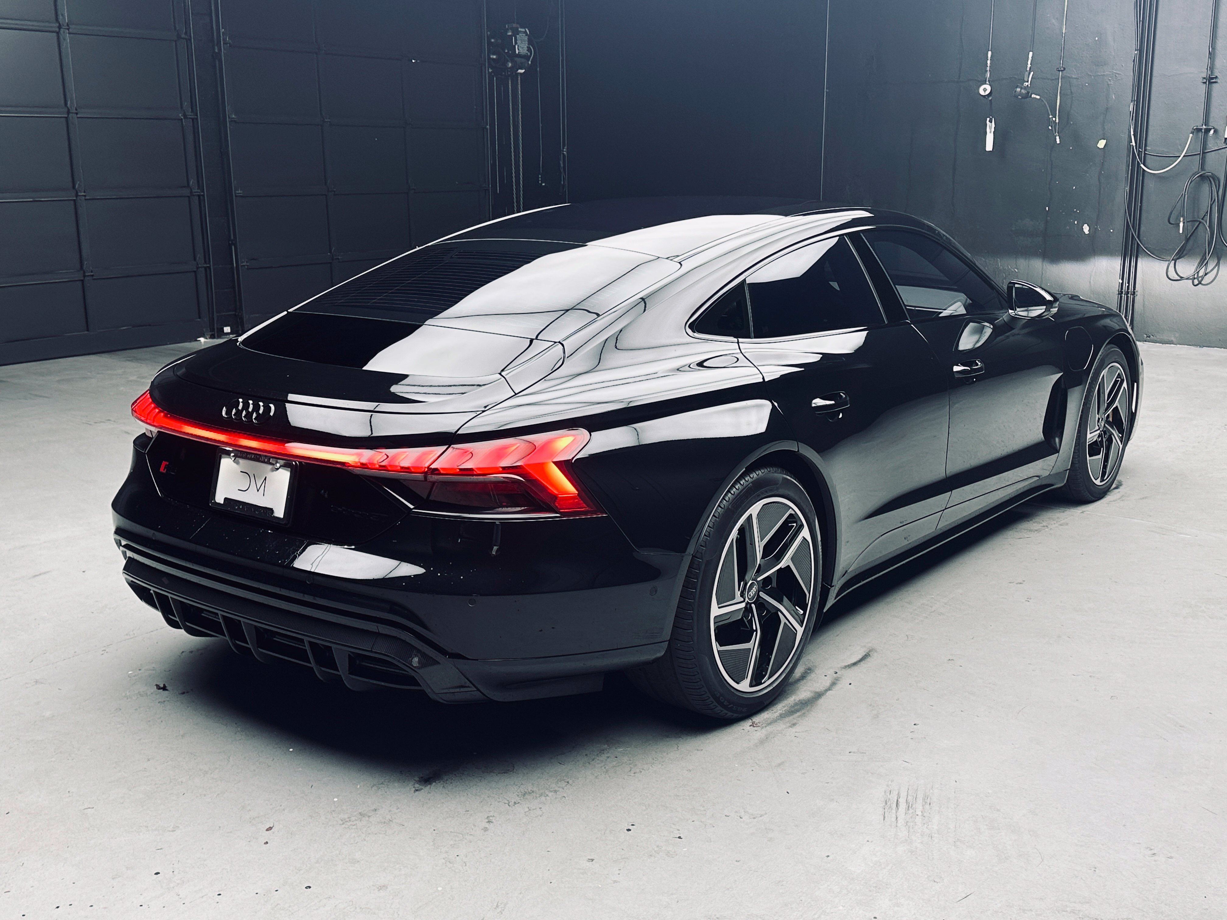 Used 2023 Audi RS e-tron GT w/ Carbon Performance Package AWD/4WD image 6