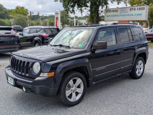 Used 2011 Jeep Patriot Latitude FWD image 27