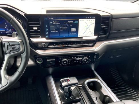 Used 2023 Chevrolet Silverado 1500 LTZ AWD/4WD image 7