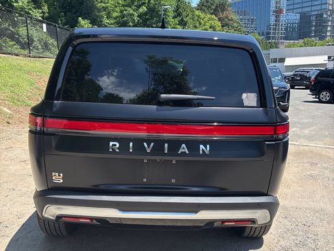 Used 2023 Rivian R1S Adventure AWD/4WD image 24