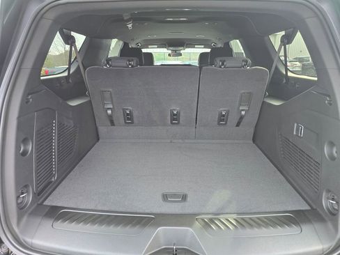 New 2026 Chevrolet Suburban LS image 13