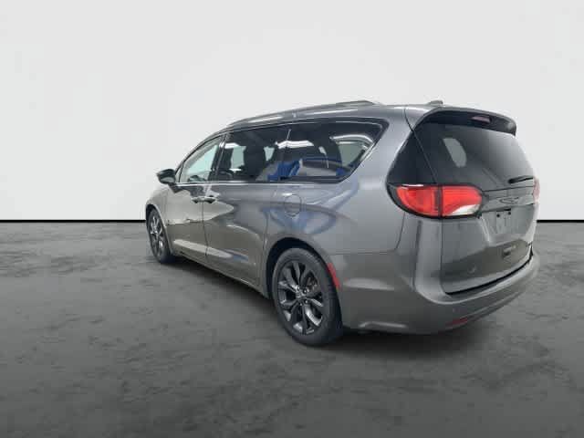 Used 2020 Chrysler Pacifica Limited FWD image 2
