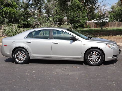 Used 2008 Chevrolet Malibu LS FWD image 3