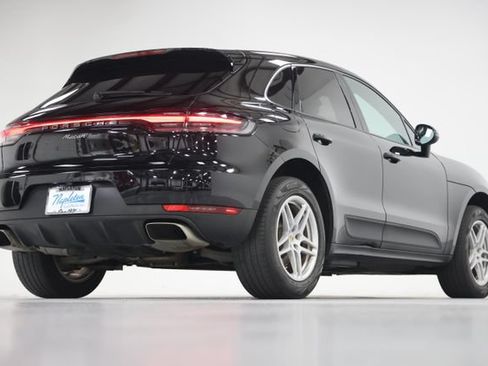 Used 2020 Porsche Macan AWD/4WD image 17