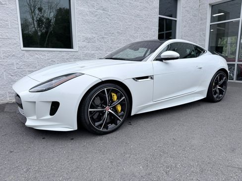 Used 2017 Jaguar F-TYPE R AWD/4WD image 2