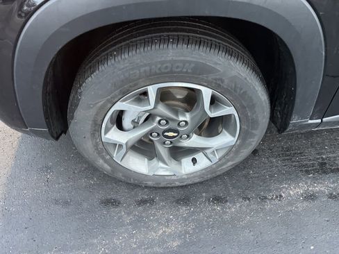 Used 2024 Chevrolet Trax LT w/ Driver Confidence Package image 12