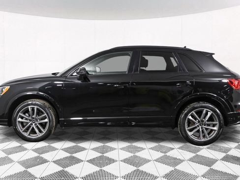 Used 2022 Audi Q3 2.0T Premium w/ Black Optic Sport Package image 22