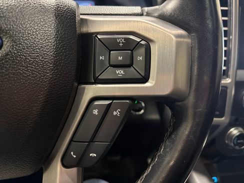 Used 2017 Ford F150 Platinum w/ Equipment Group 701A Luxury AWD/4WD image 13