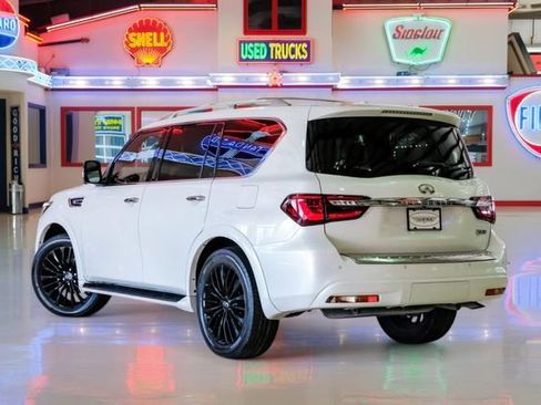 Used 2021 INFINITI QX80 Sensory w/ All-Season Package image 4