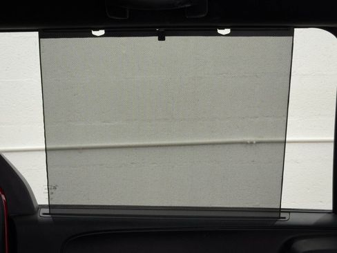 Used 2014 Dodge Grand Caravan SXT image 16