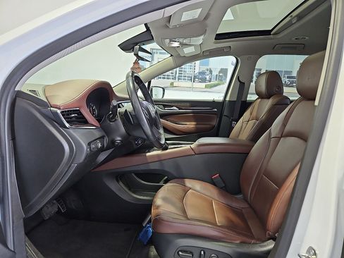 Used 2021 Buick Enclave Avenir w/ Avenir Technology Package AWD/4WD image 16