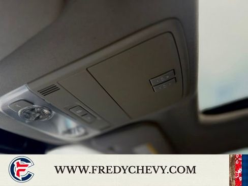 Used 2017 Chevrolet SS RWD image 21