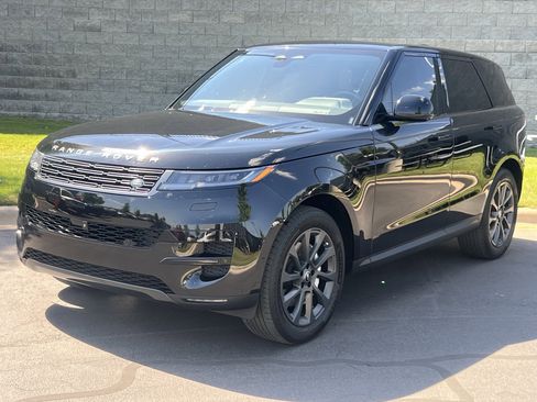 Used 2024 Land Rover Range Rover Sport SE AWD/4WD image 1