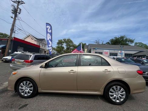 Used 2012 Toyota Corolla LE FWD image 6