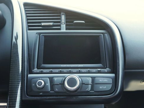 Used 2011 Audi R8 V10 image 37