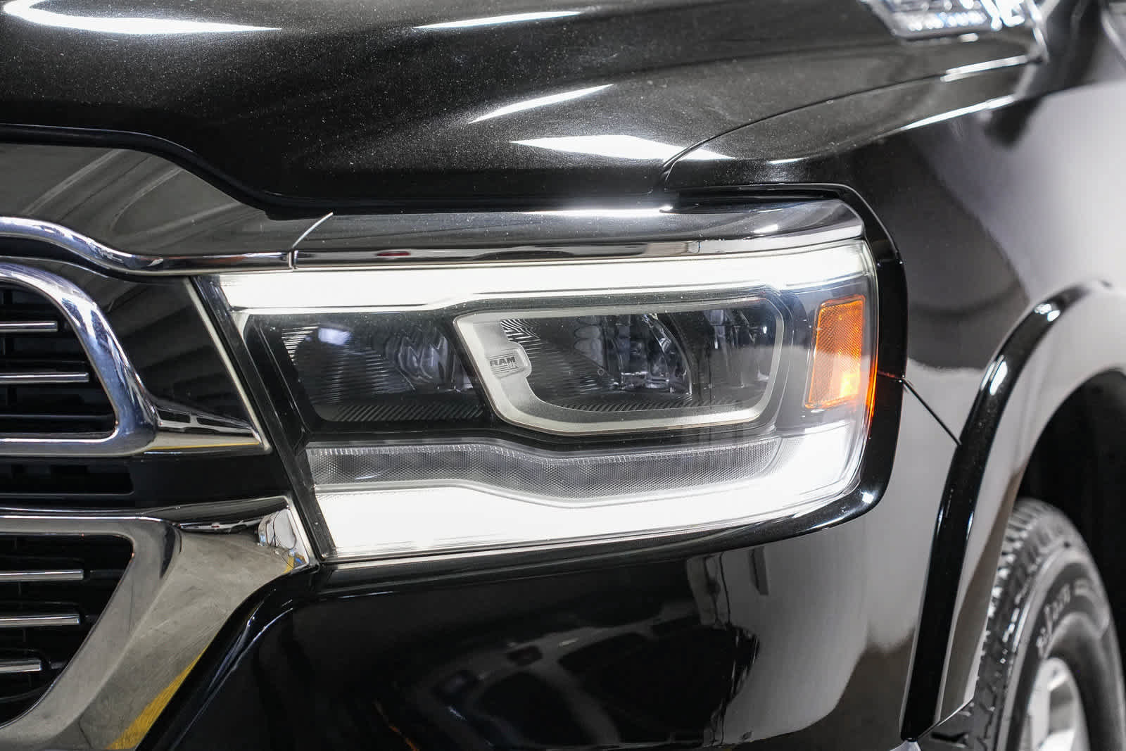 Used 2022 RAM 1500 Laramie RWD image 4