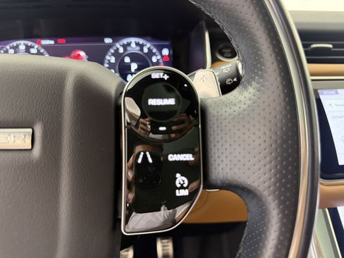 Used 2022 Land Rover Range Rover Sport HSE Dynamic image 16