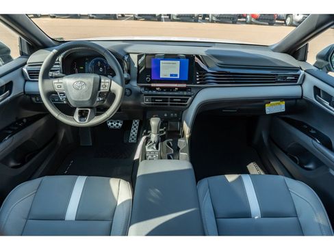 Used 2026 Toyota Camry SE image 19