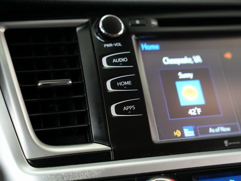 Used 2018 Toyota Highlander Plus image 24