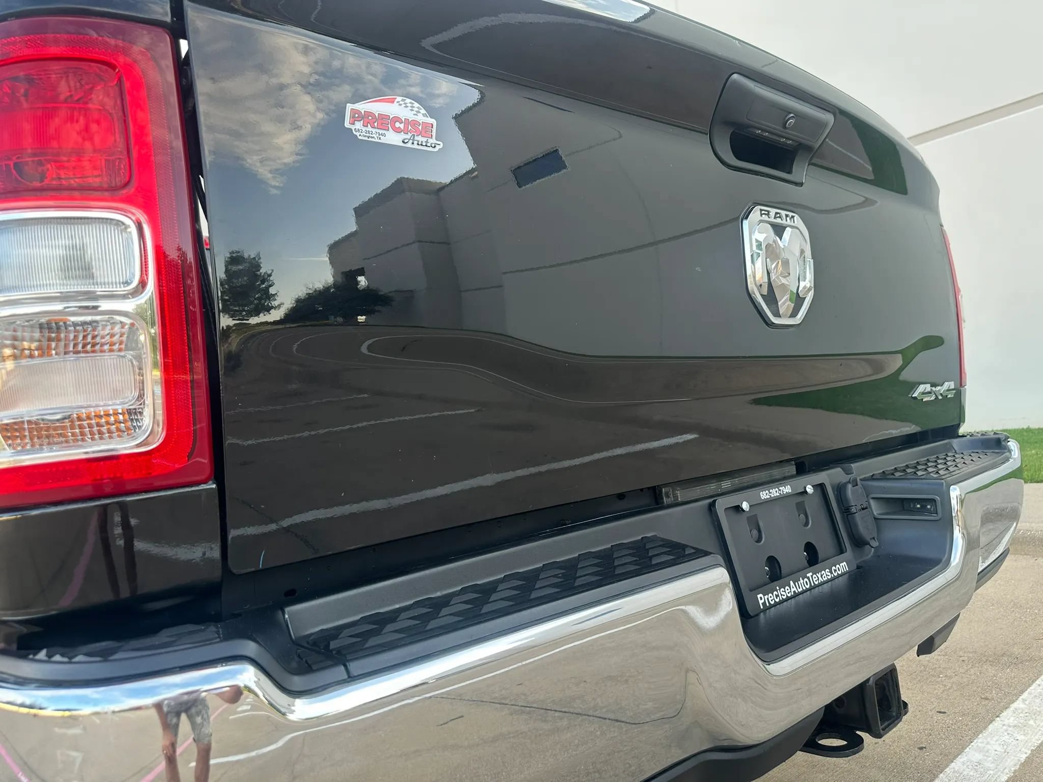 Used 2024 RAM 3500 Tradesman w/ Chrome Appearance Group AWD/4WD image 16