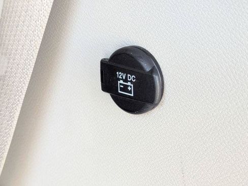 Used 2023 Chrysler Voyager LX FWD image 31