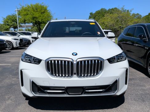 Certified 2024 BMW X5 xDrive40i w/ Premium Package image 5