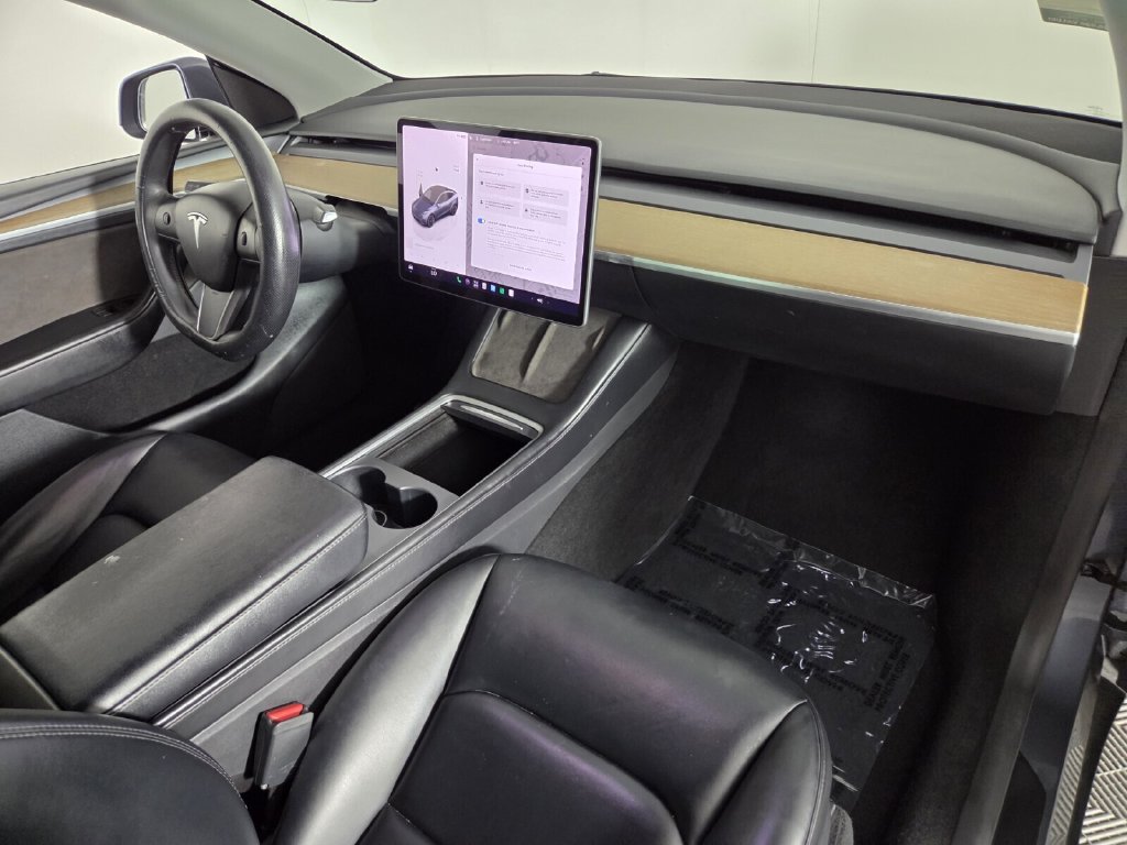 Used 2023 Tesla Model Y AWD image 32