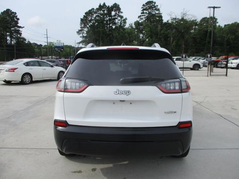Used 2020 Jeep Cherokee Latitude Plus FWD image 6