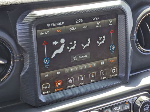 Used 2021 Jeep Wrangler Unlimited Sahara image 20