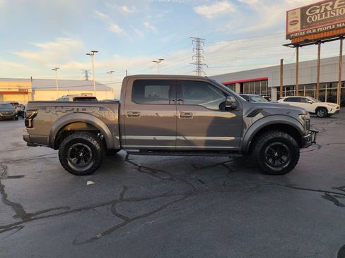 Used 2018 Ford F150 Raptor w/ Equipment Group 802A Luxury AWD/4WD image 6