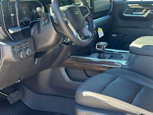New 2026 Chevrolet Silverado 1500 LT Trail Boss w/ LT Trail Boss Premium Package AWD/4WD image 10