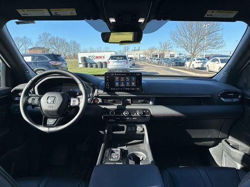 Used 2025 Honda Pilot Black Edition image 21