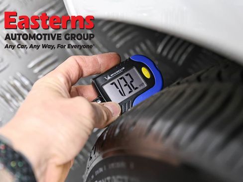 Used 2023 Tesla Model 3 Standard Range image 23