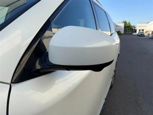 Used 2015 Nissan Pathfinder Platinum AWD/4WD image 29