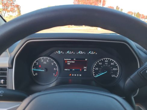 Used 2022 Ford F150 XLT w/ XTR Package image 26