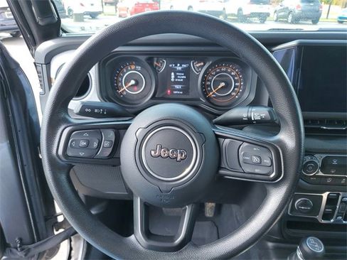 Used 2024 Jeep Gladiator Sport image 24