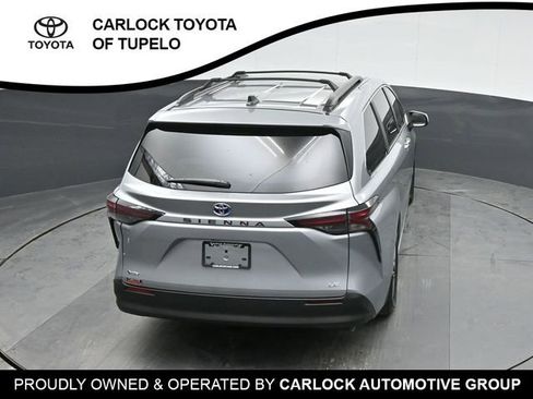 Used 2025 Toyota Sienna LE image 30