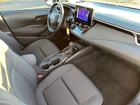 Used 2024 Toyota Corolla LE image 27