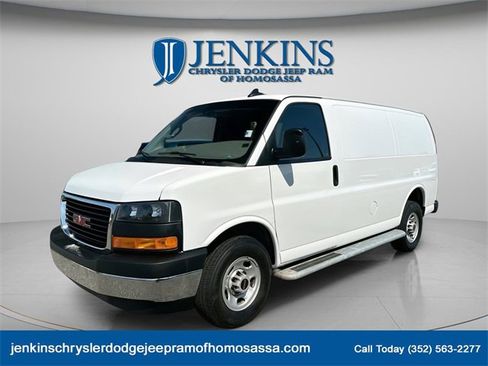 Used 2024 GMC Savana 2500 w/ Driver Convenience Package image 6