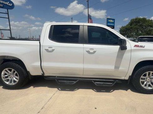 Used 2021 Chevrolet Silverado 1500 RST w/ Z71 Off-Road Package AWD/4WD image 9