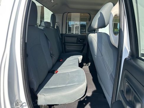 Used 2017 RAM 1500 Express image 32