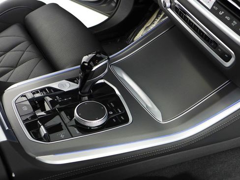 Certified 2023 BMW X5 xDrive45e w/ M Sport Package image 15