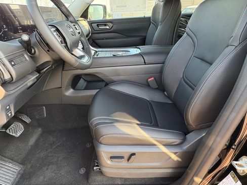 New 2026 Nissan Armada SV image 14