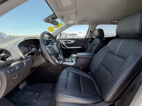 Used 2024 Chevrolet Blazer LT AWD/4WD image 11